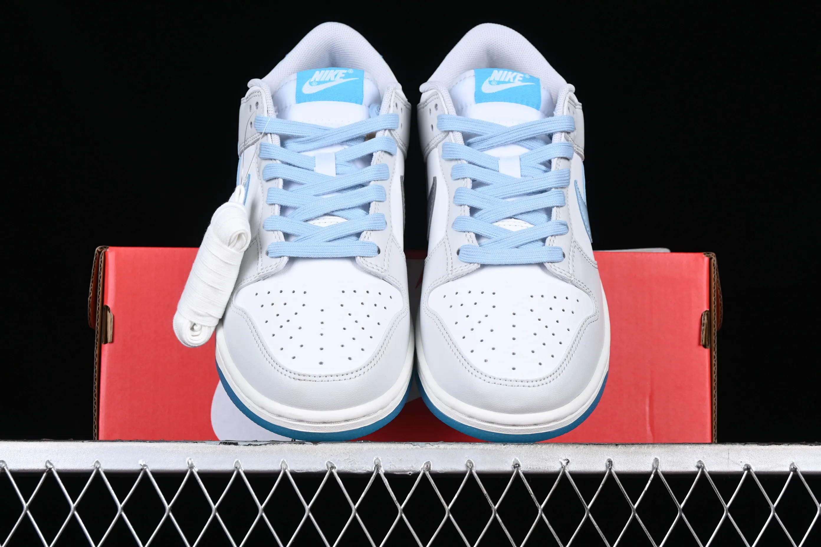 All categories Nk SB Dunk series Nk SB Dunk Low low-top sneakers Nk SB Dunk Low "520" Valentine's Day limited SB low-top sports and leisure sneakers FN3433-141